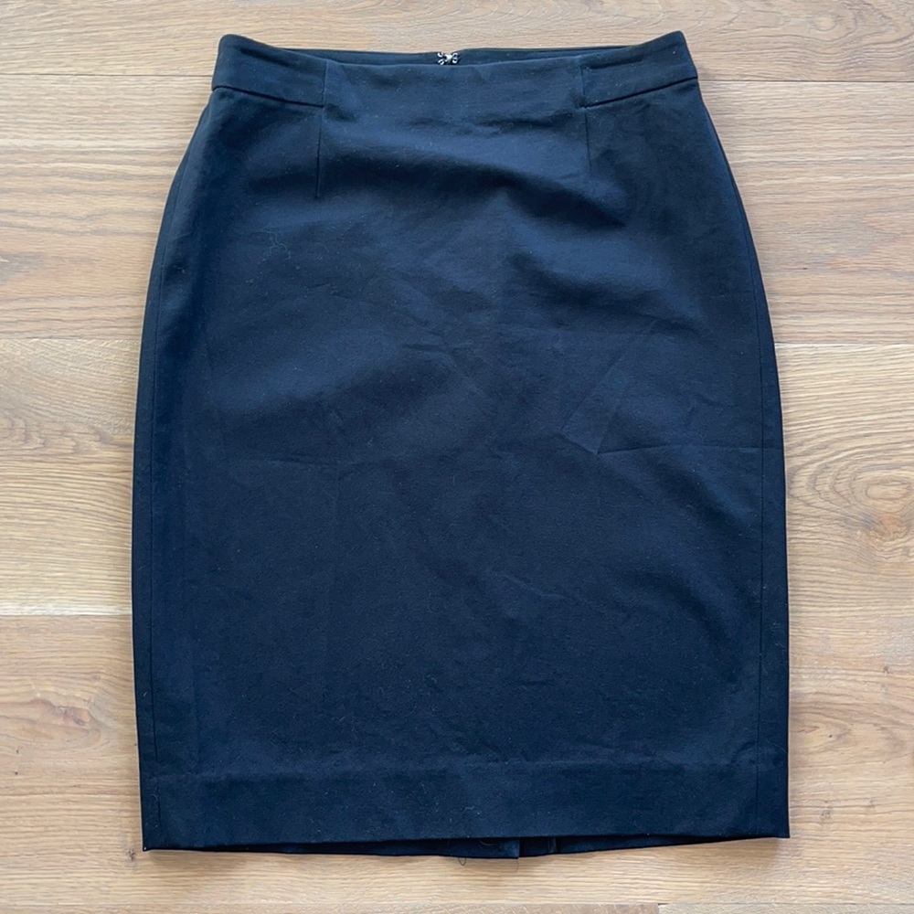 Gap black pencil skirt